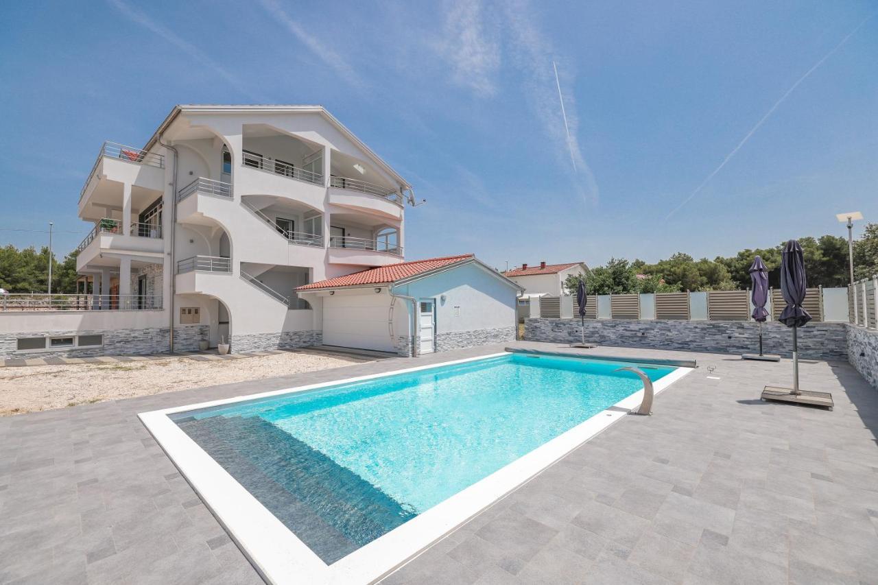 Apartments Nicola With Private Pool Bibinje Exterior foto